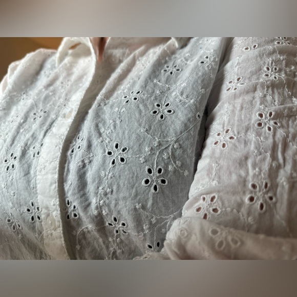 Candice Cameron Bure White Eyelet Button-Up Shirt - Size XS - Picture 5 of 14